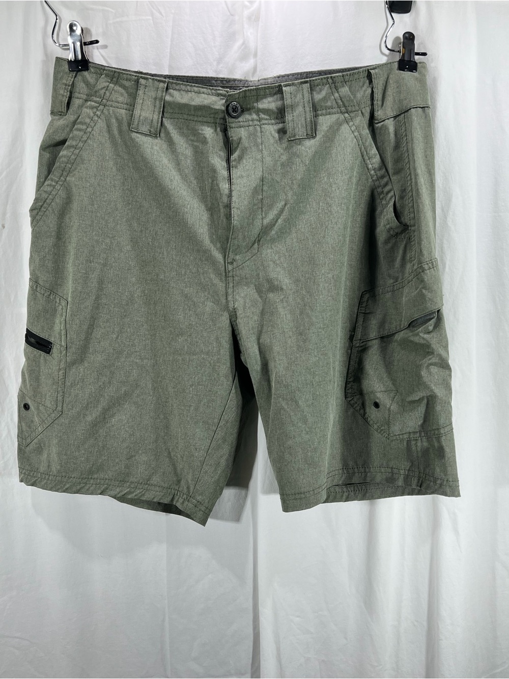 Men's Utility Cargo Shorts in Olive Green